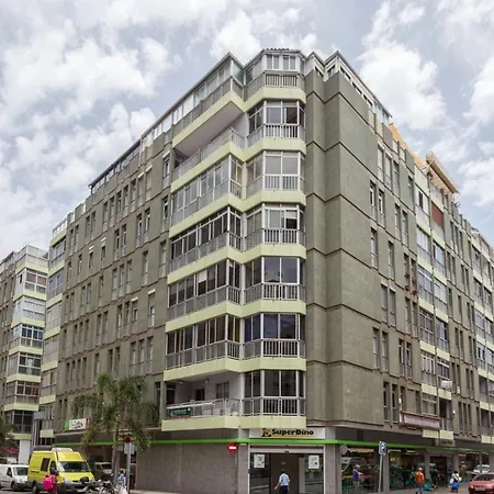 Apartment Near The Sea And